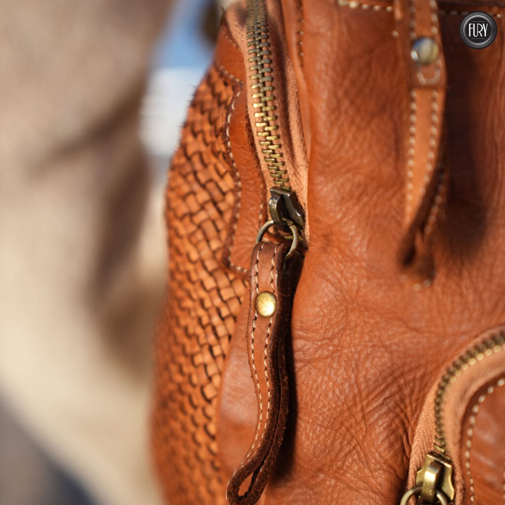 Zainetto multitasche in pelle intrecciata Fury