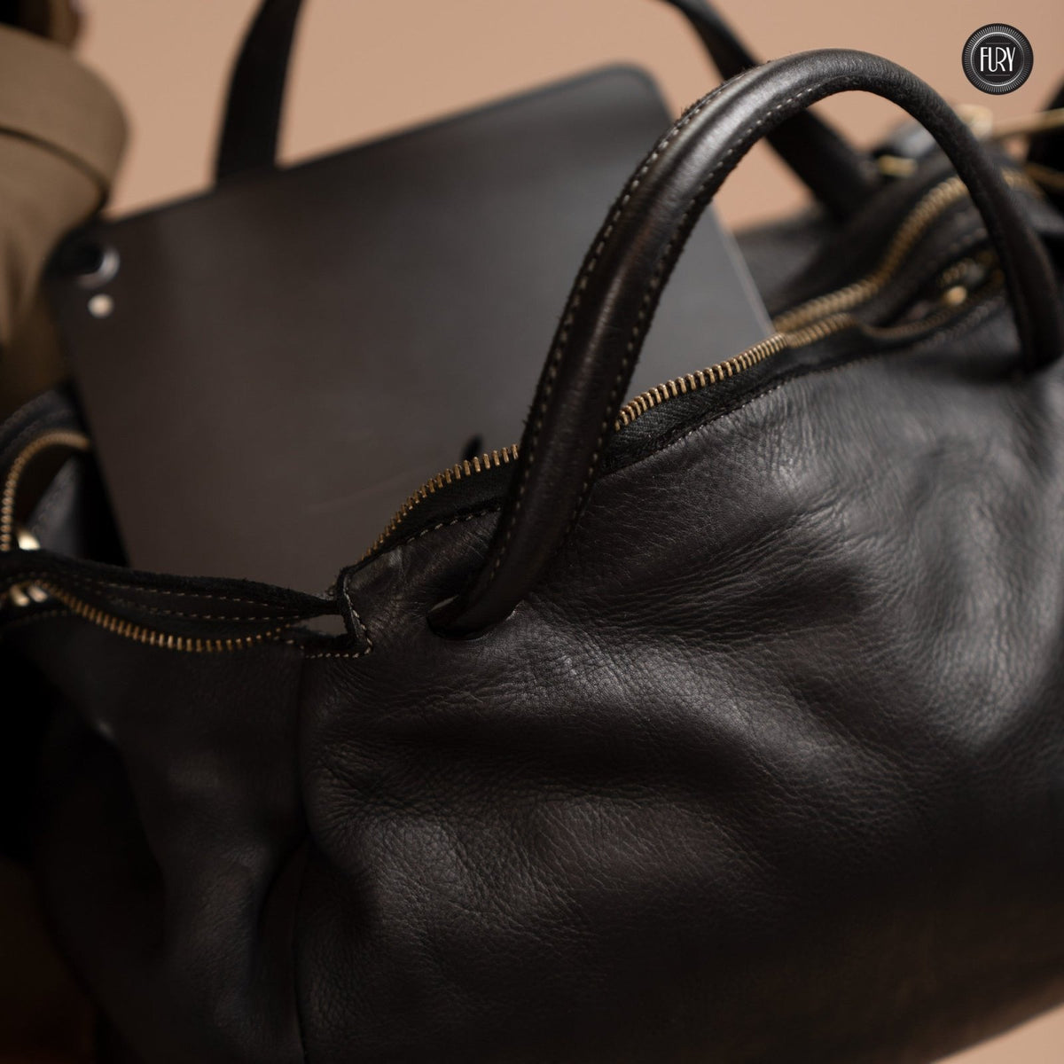 Borsa V in pelle - Fury