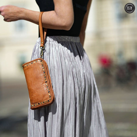 Portafoglio borchiato in pelle Fury Bags#colore_cuoio